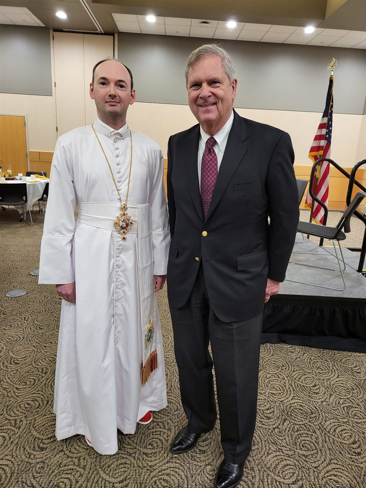 Pope Radislav I with United States Secretary of Agriculture Tom Vilsack